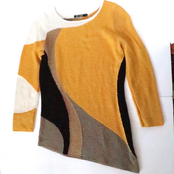 Asymmetrical color blocked tunic length sweater - Picture 5 of 8